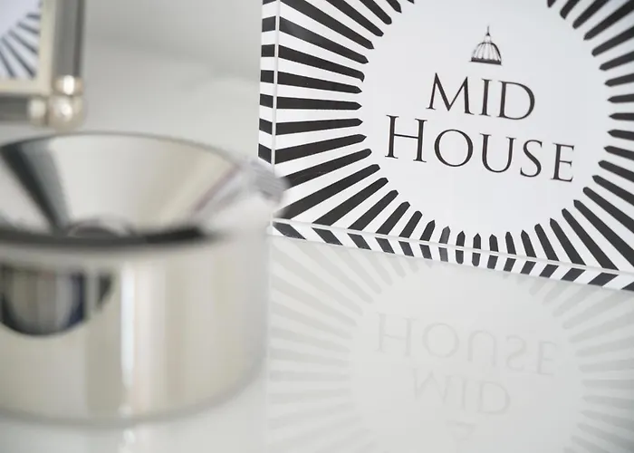 Mid House רומא