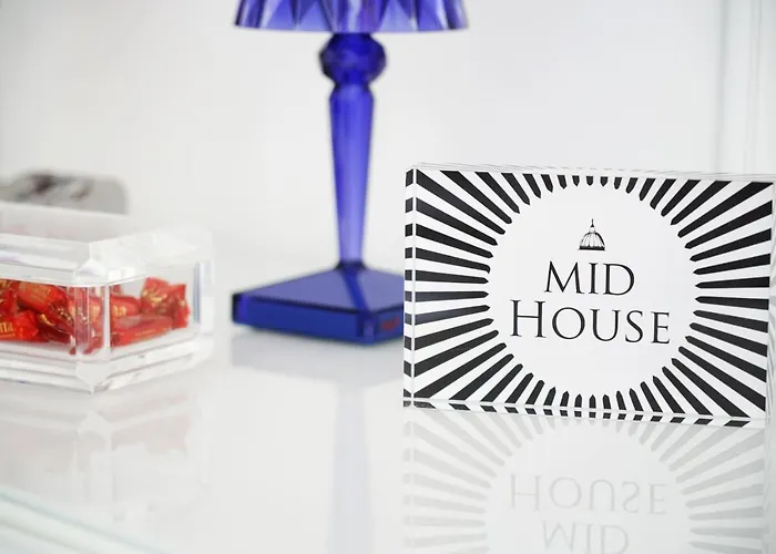 Mid House בית נופש *